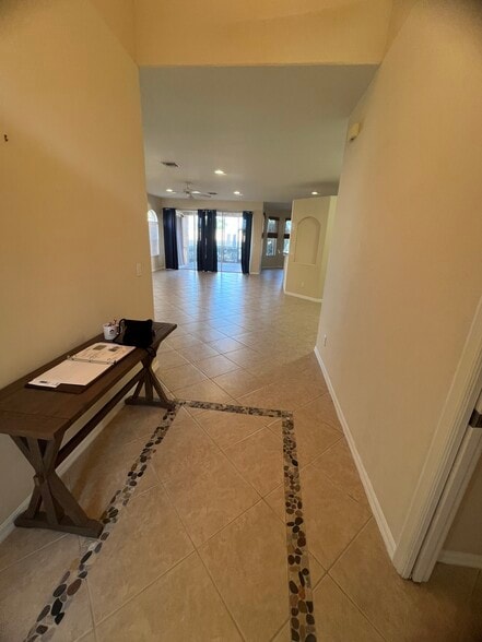 Building Photo - 13988 Village Creek Dr
