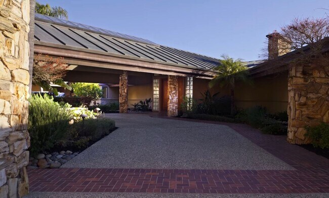 Building Photo - Pleasanton 4 bed / 4 bath Ultra-Private 1.3-Acre Sanctuary with Panoramic Views, pool and spa