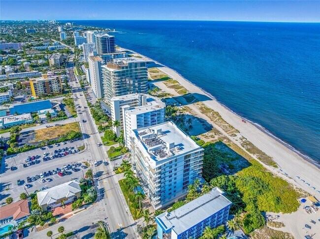 Building Photo - 704 N Ocean Blvd