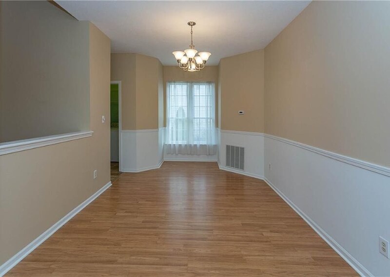 Building Photo - 608 Burr Oak Dr