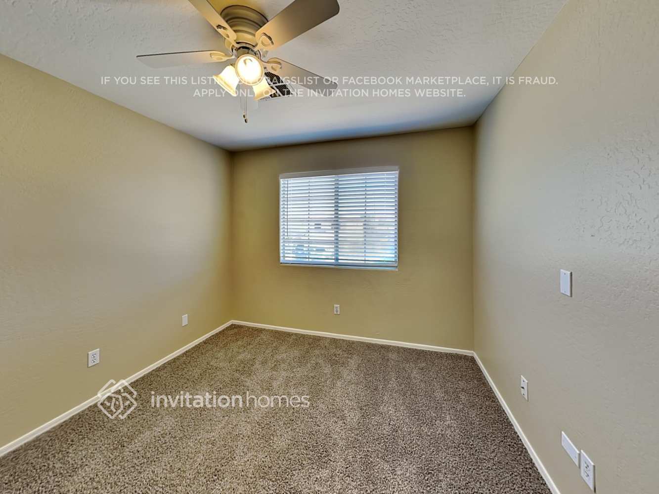 Building Photo - 7106 N 77th Dr