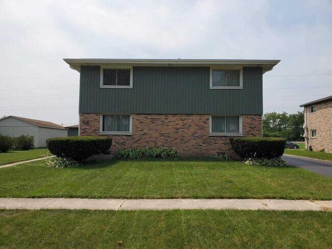 Primary Photo - 508 Schroeder Ave
