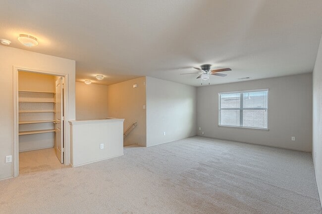 Building Photo - 2007 Naplechase Crest Dr