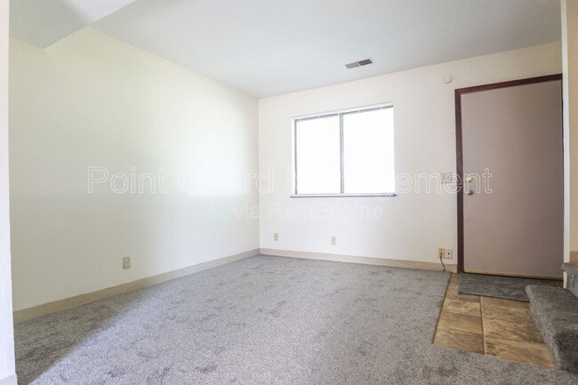 Building Photo - 3030 S 68th Ct