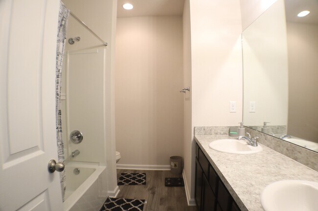 Building Photo - 5132 Sawmill Pt Wy