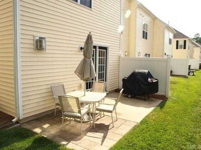 Building Photo - 3 Bedroom Townhouse In Wakefield with 1 Car Garage