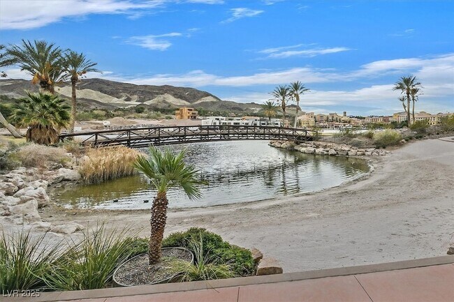 Building Photo - 65 Garibaldi Wy