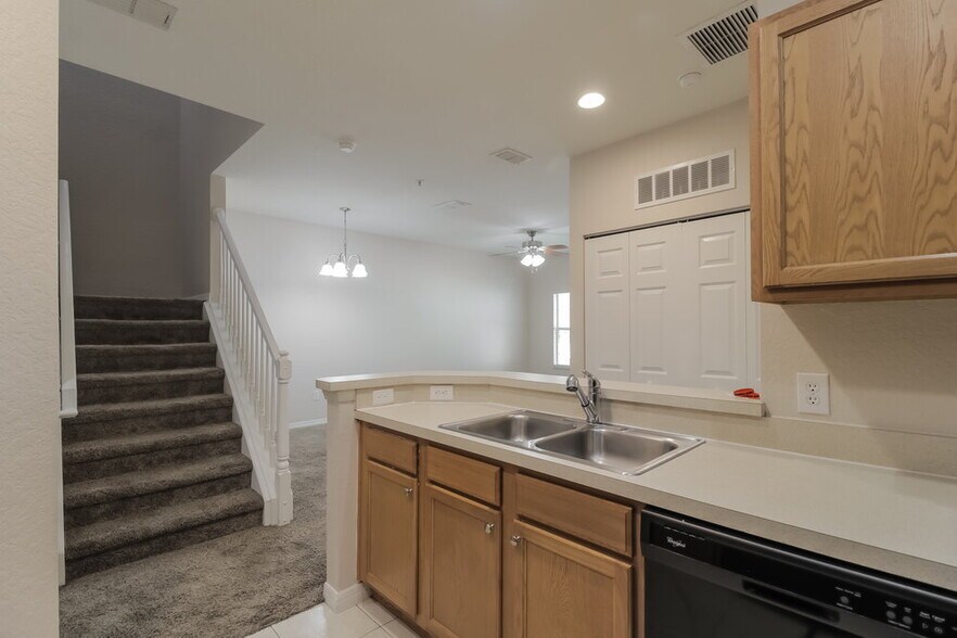 Building Photo - 2586 Grand Central Pkwy