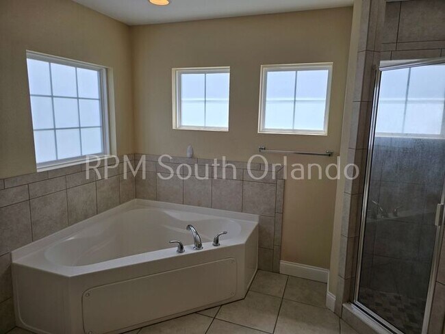 Building Photo - Dundee Station