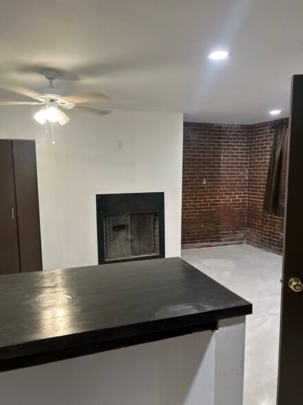 Building Photo - 3755 Shreve Ave