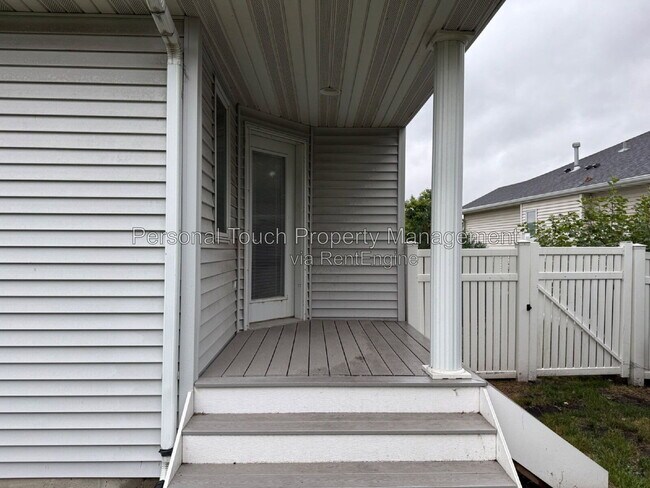 Building Photo - 3539 Woodbury Ct S