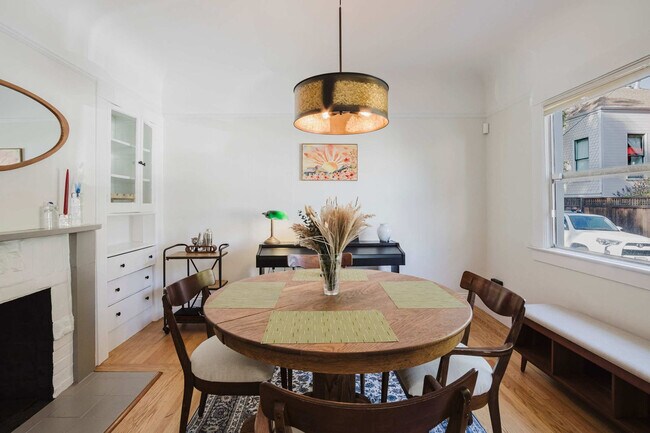 Building Photo - 3791 Latimer Pl