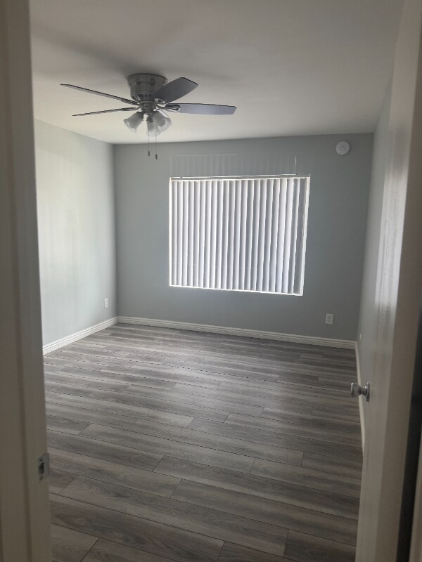Building Photo - 8807 Owensmouth Ave