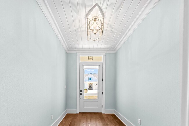 Building Photo - 465 Karcher Ave