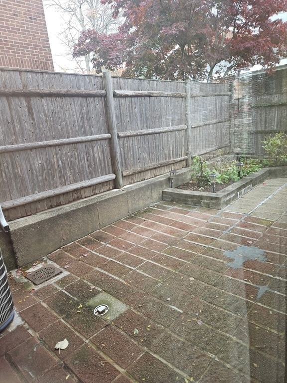 Building Photo - 19 Meadowood Dr