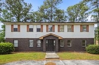 Building Photo - Ravenwood Apartments!!