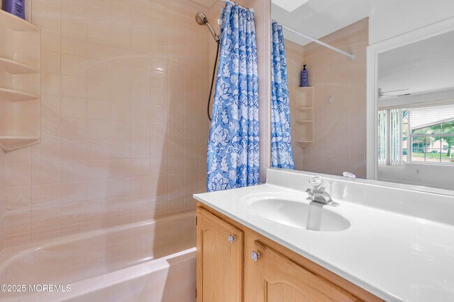 Building Photo - 237 Paddington Ct