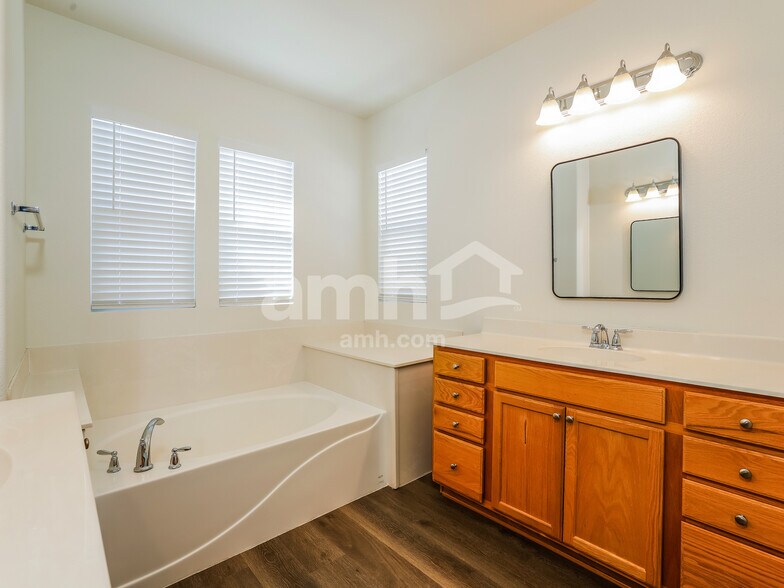 Building Photo - 7065 Sacred Cir