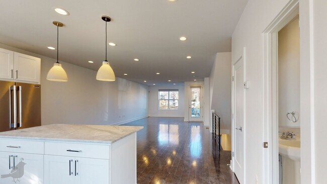 Building Photo - Stunning and Spacious Duplex in Brookland w/ Parking!