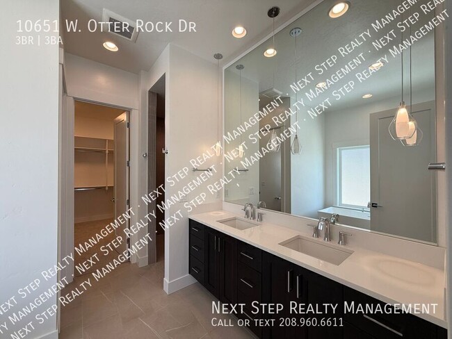 Building Photo - 10651 W Otter Rock Dr