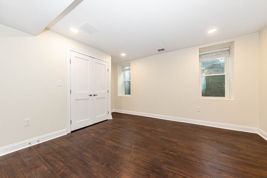 Building Photo - 28 Albion St