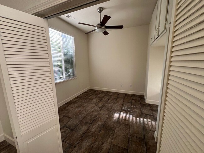 Building Photo - West Davis Four Bedroom Two Story Home ava...