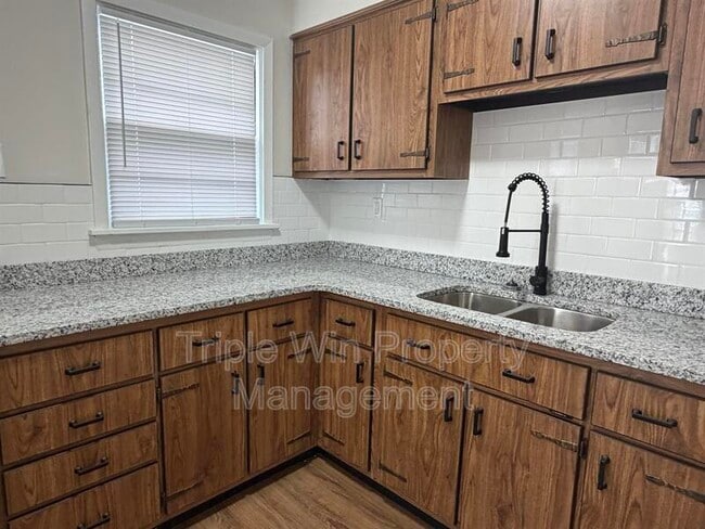 Building Photo - 7560 Alicia Ave