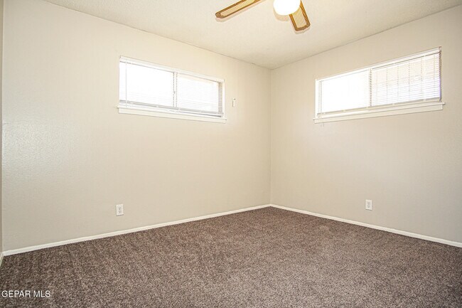 Building Photo - 3530 Hamilton Ave