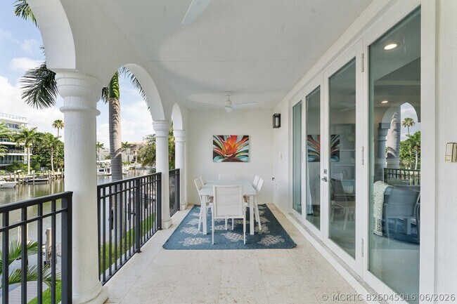 Building Photo - 57 Isle of Venice Dr