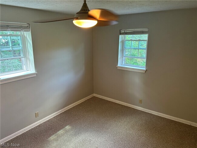 Building Photo - 7730 Ravenna Rd