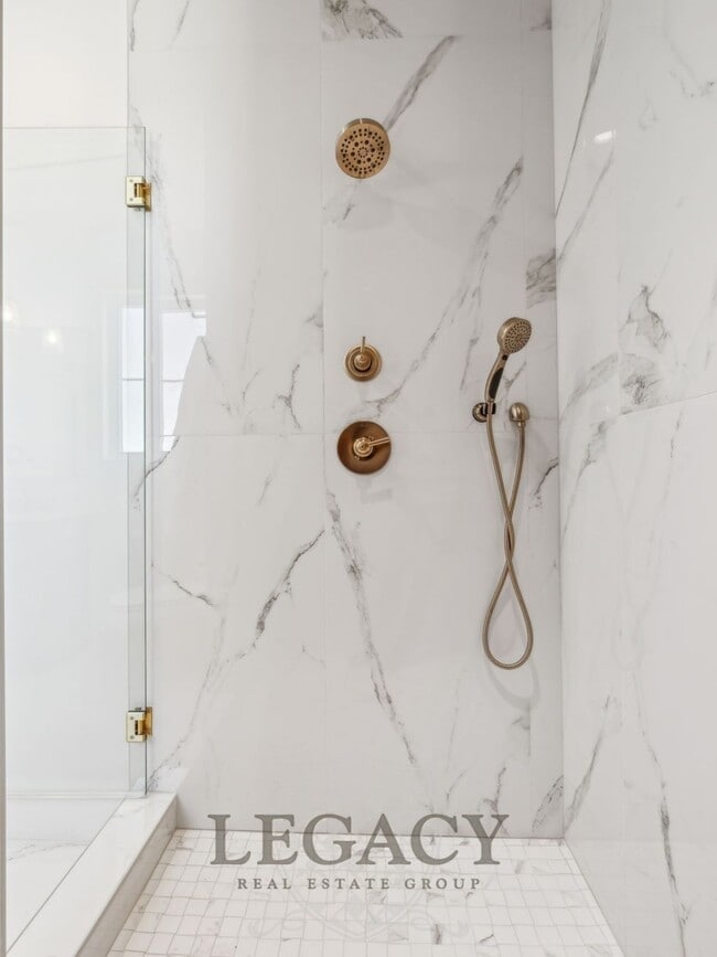 Building Photo - 1200 Phillips St