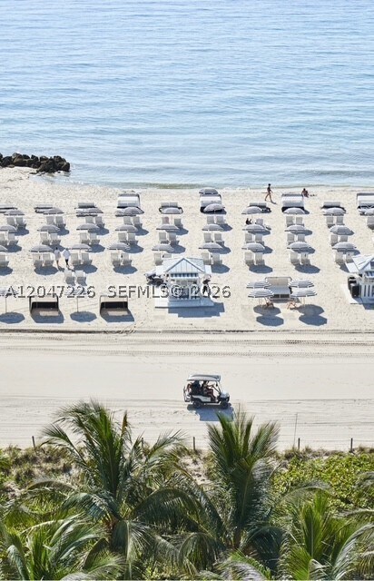 Building Photo - 2899 Collins Ave