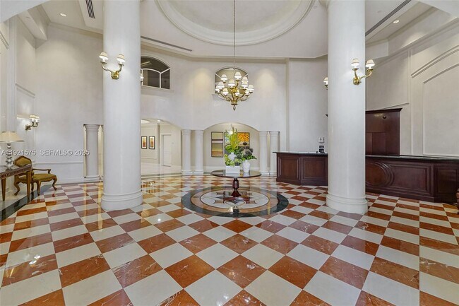 Building Photo - 19900 E Country Club Dr