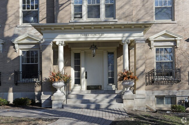 Building Photo - 300 Ridgewood Ave