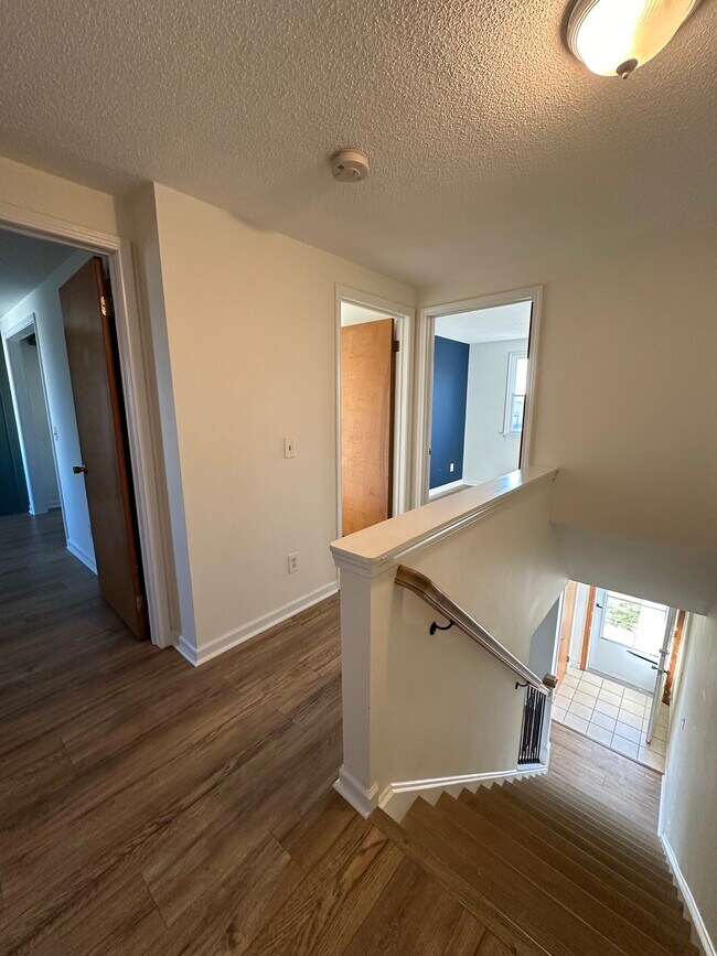 Building Photo - 175 Warner Rd