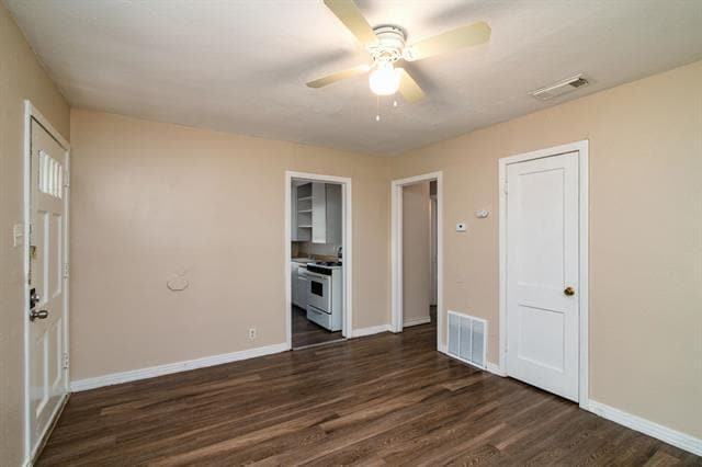 Building Photo - 6161 Brocks Ln