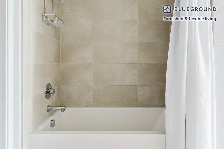 Building Photo - 650 E Capitol Ave