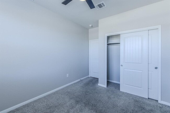 Building Photo - 225 Baum Dr