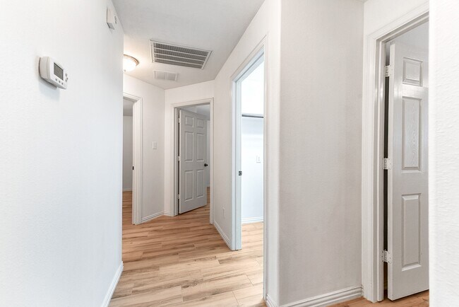 Building Photo - 28259 Daystrom Ln