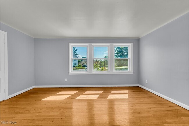 Building Photo - 3264 E 149th St