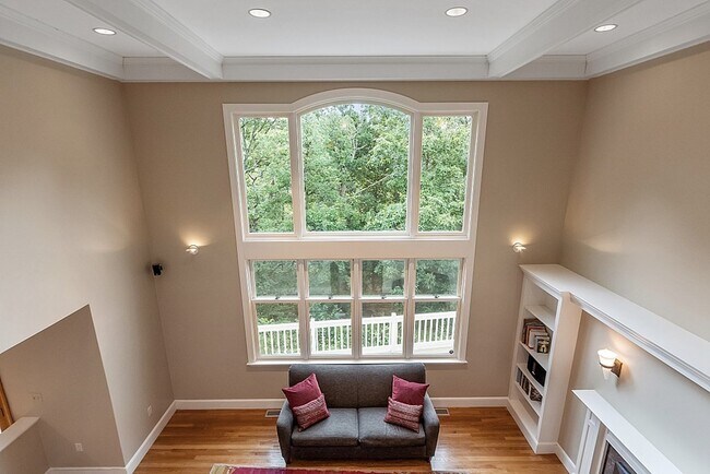 Building Photo - 2 Sunset Ridge