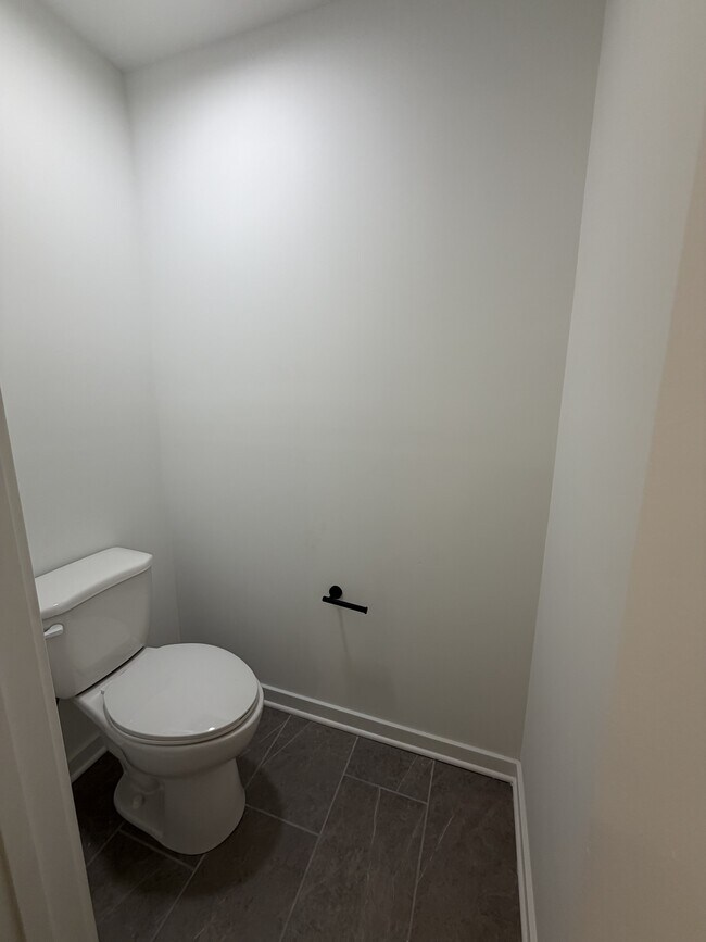 Building Photo - 228 Clement Lp
