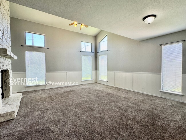 Building Photo - 7021 S 78th E Ave