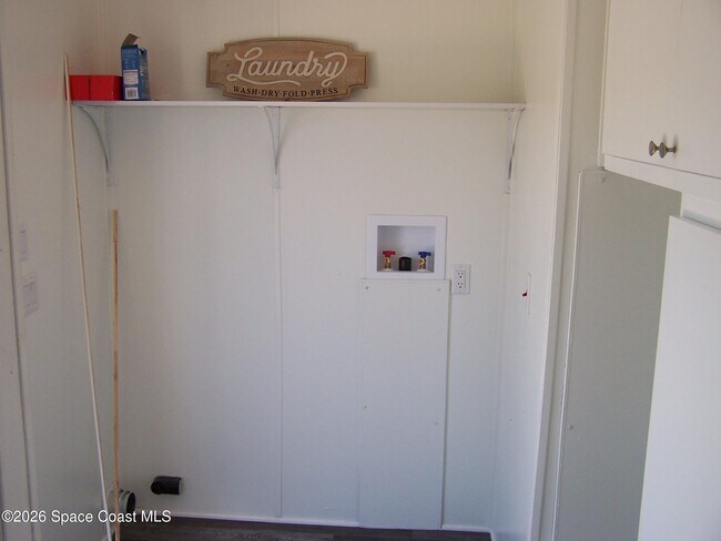 Building Photo - 403 Brozman Ln