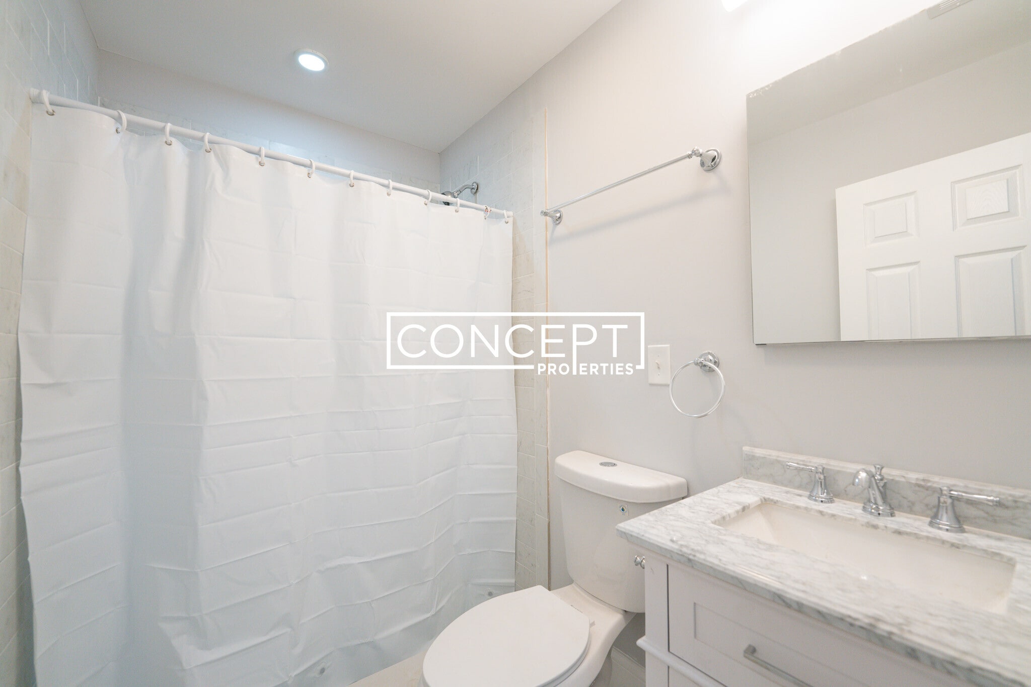 Building Photo - 372 Oxford St