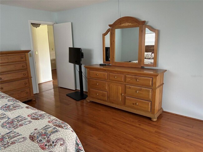 Building Photo - 750 Avenida Estancias