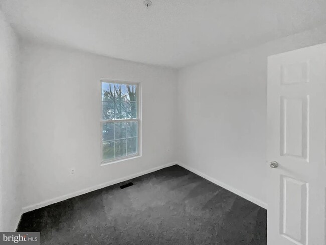 Building Photo - 4719 Rollingdale Way