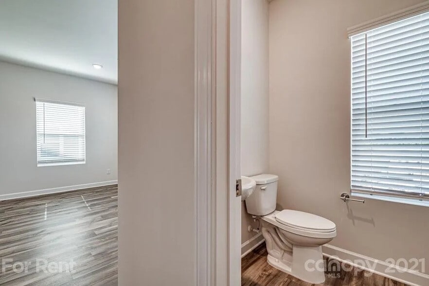 Building Photo - Room in Townhome on Tears Ln