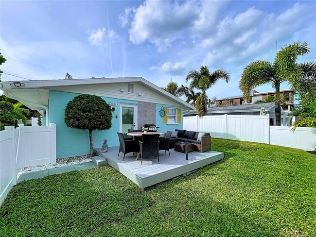 Building Photo - 304 29th St