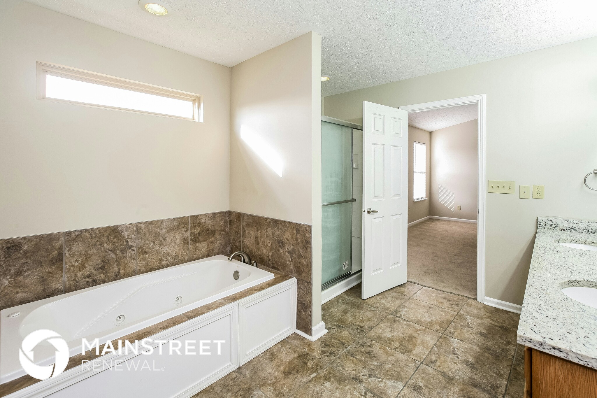 Building Photo - 11705 Rossmore Dr